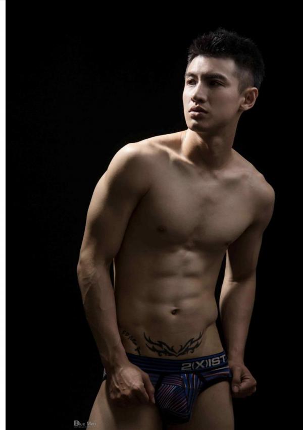 VIRILE-No.02-ebook--bts-video